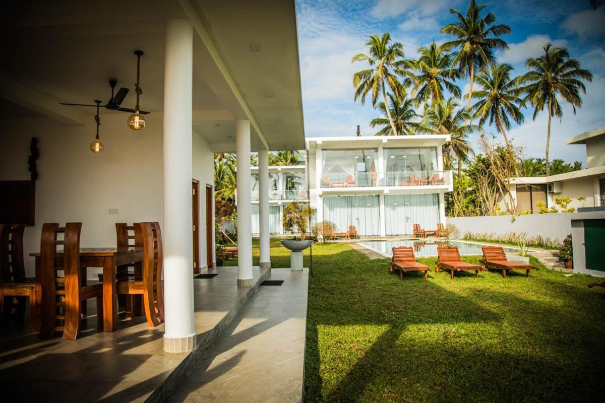 Infinity Of Sri Lanka Hotel Paiyagala Exterior photo