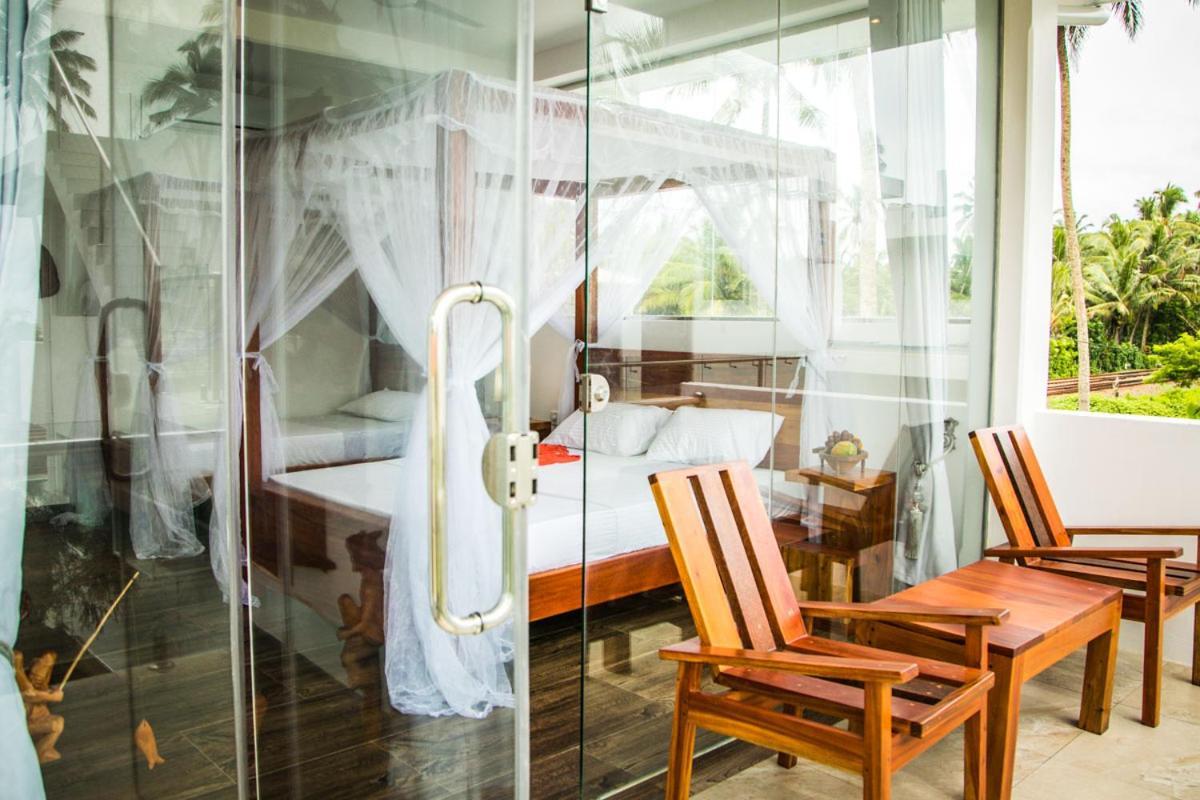 Infinity Of Sri Lanka Hotel Paiyagala Exterior photo
